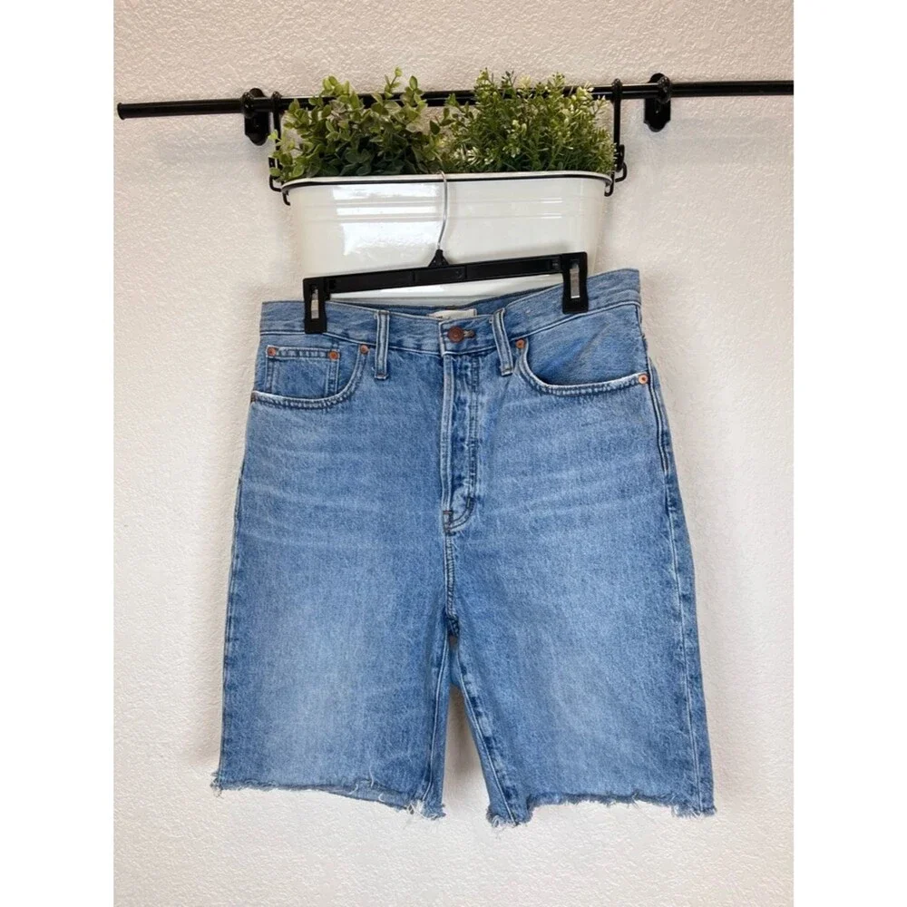 Madewell High-Rise Long Denim Shorts in Brightwater Wash size 29